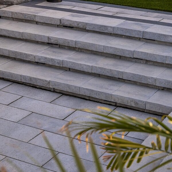 Permacon Lafitt Plus Concrete Step